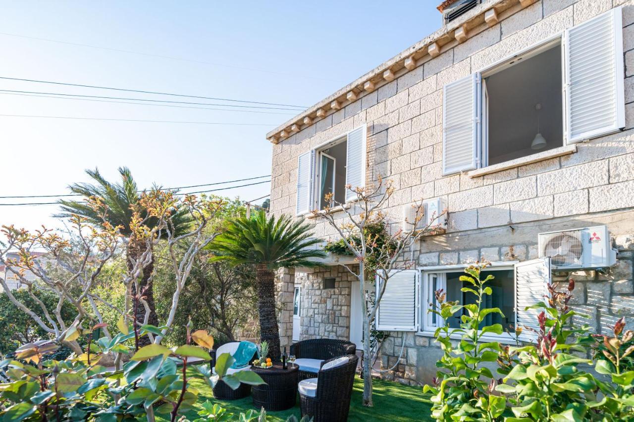 Sea View Magnolia Apartment